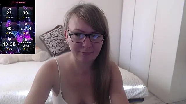 Snapshot of MargotLot chatting on October 2025 03:51:02 AM MargotLot online show from October 2025 03:51:02 AM