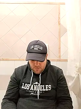 Snapshot of alex899927 chatting on October 2025 07:39:02 AM alex899927 online show from October 2025 07:39:02 AM