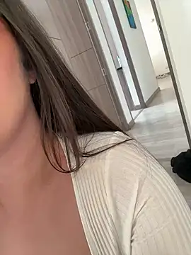 Snapshot of anli5 chatting on December 2024 07:10:02 PM anli5 online show from December 2024 07:10:02 PM