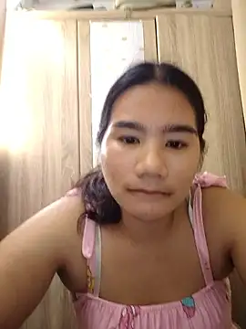 Snapshot of Kissy07 chatting on October 2025 10:35:02 AM Kissy07 online show from October 2025 10:35:02 AM