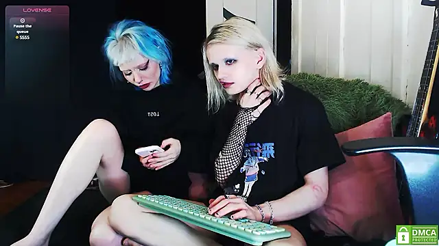 Alien Bella online show from December 2024 01:07:01 AM