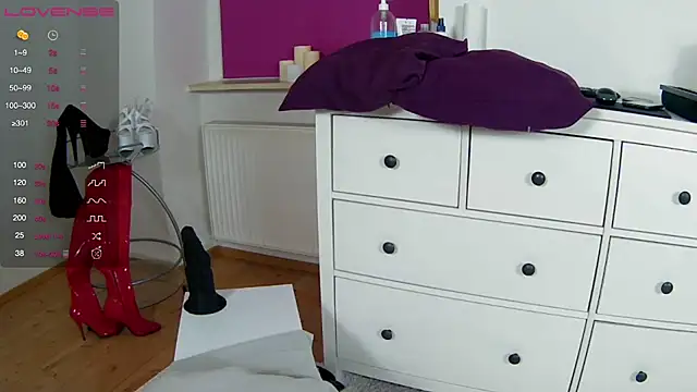 Snapshot of Latina_daily chatting on January 2025 01:16:02 PM Latina daily online show from January 2025 01:16:02 PM