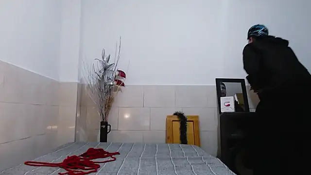 Snapshot of Cocain_Atenea chatting on December 2025 07:07:01 PM Cocain Atenea online show from December 2025 07:07:01 PM