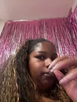 Snapshot of BigFineSelena chatting on June 2026 09:47:01 AM BigFineSelena online show from June 2026 09:47:01 AM