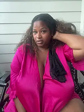 Snapshot of BigFineSelena chatting on August 2026 01:04:02 AM BigFineSelena online show from August 2026 01:04:02 AM
