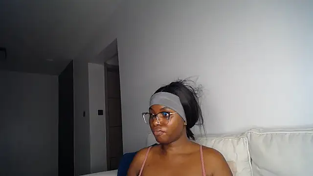 Pretty Liya08 online show from April 2026 08:57:02 PM