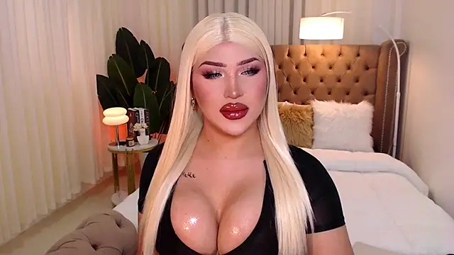 Snapshot of Your_Majesty_Tyra chatting on January 2025 06:41:01 AM Your Majesty Tyra online show from January 2025 06:41:01 AM