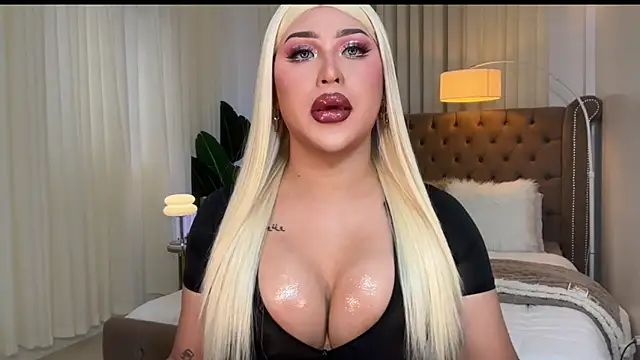 Snapshot of Your_Majesty_Tyra chatting on January 2025 07:21:01 AM Your Majesty Tyra online show from January 2025 07:21:01 AM