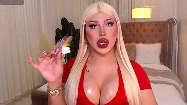 Snapshot of Your_Majesty_Tyra chatting on February 2025 04:16:02 AM Your Majesty Tyra online show from February 2025 04:16:02 AM