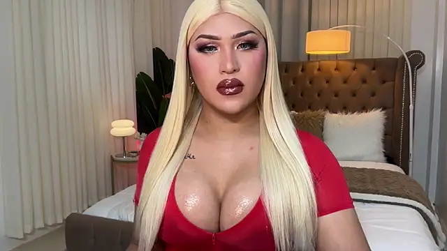 Snapshot of Your_Majesty_Tyra chatting on March 2025 04:49:01 AM Your Majesty Tyra online show from March 2025 04:49:01 AM