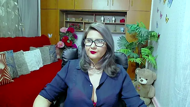 Snapshot of LucilleFenlys chatting on December 2024 09:17:01 PM LucilleFenlys online show from December 2024 09:17:01 PM