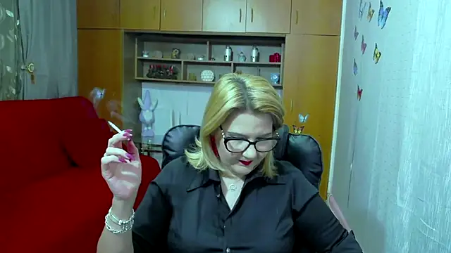 Snapshot of LucilleFenlys chatting on March 2025 07:43:02 PM LucilleFenlys online show from March 2025 07:43:02 PM