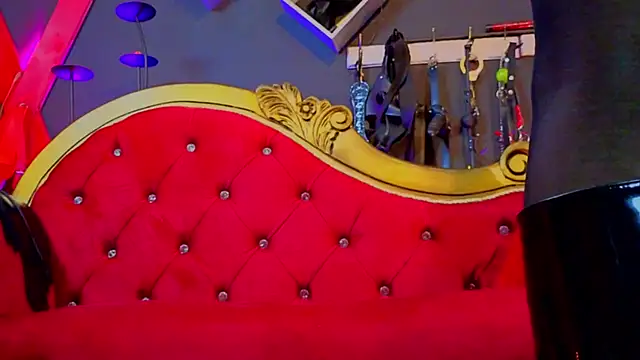 PerlaDivaio online show from September 2025 02:19:01 PM