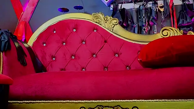 PerlaDivaio online show from November 2025 02:16:02 PM