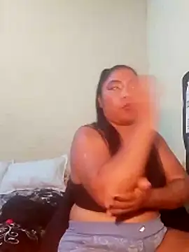 Snapshot of rosmery-navarro chatting on February 2026 05:03:02 AM rosmery-navarro online show from February 2026 05:03:02 AM