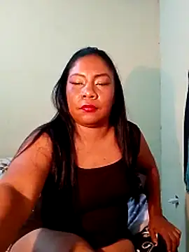 Snapshot of rosmery-navarro chatting on March 2026 05:02:01 AM rosmery-navarro online show from March 2026 05:02:01 AM