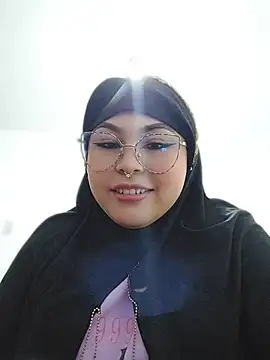 Hana    online show from April 2026 11:13:01 PM