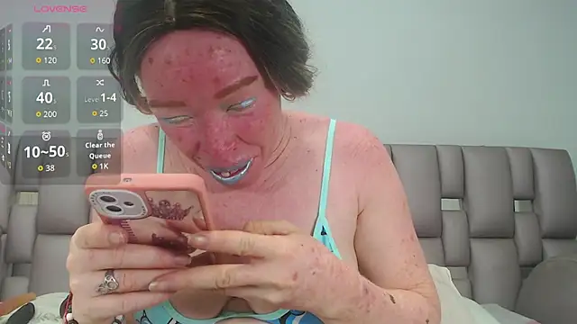 Kittywhiteass online show from September 2025 01:39:01 AM