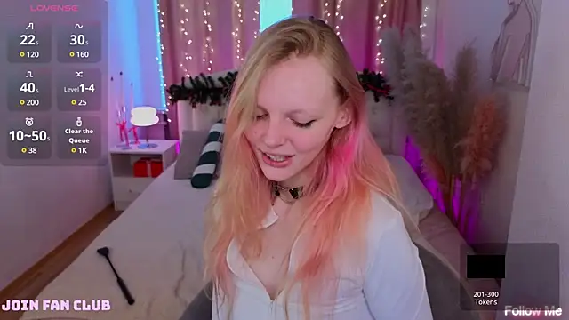 Snapshot of evangel1ne chatting on January 2025 10:38:02 AM evangel1ne online show from January 2025 10:38:02 AM