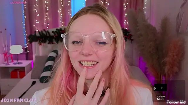 Snapshot of evangel1ne chatting on January 2025 01:42:02 PM evangel1ne online show from January 2025 01:42:02 PM