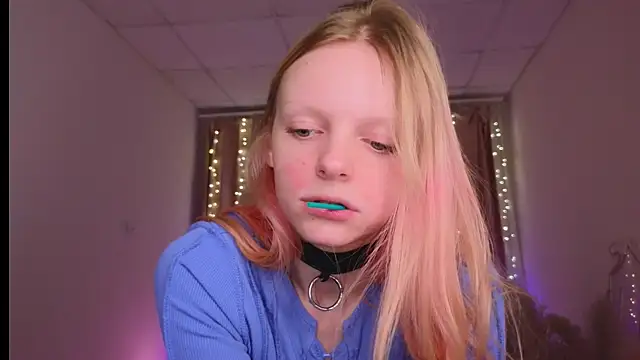 Snapshot of evangel1ne chatting on January 2025 06:03:01 AM evangel1ne online show from January 2025 06:03:01 AM