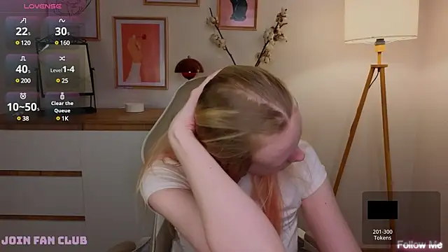 Snapshot of evangel1ne chatting on February 2025 06:06:02 AM evangel1ne online show from February 2025 06:06:02 AM