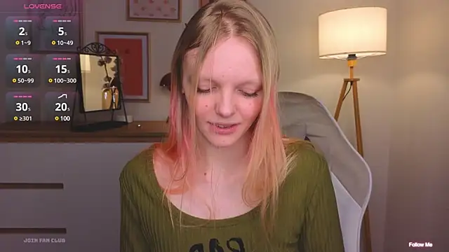 Snapshot of evangel1ne chatting on February 2025 03:37:02 PM evangel1ne online show from February 2025 03:37:02 PM