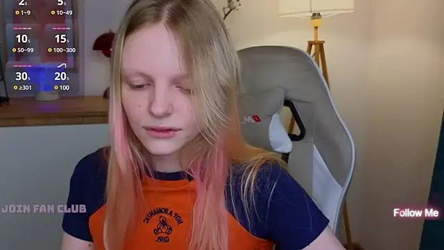 Snapshot of evangel1ne chatting on March 2025 05:32:01 AM evangel1ne online show from March 2025 05:32:01 AM