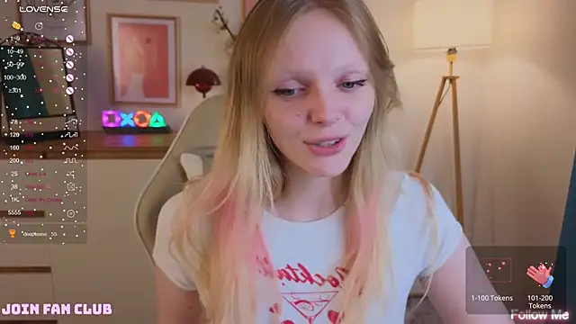 Snapshot of evangel1ne chatting on September 2025 09:37:01 PM evangel1ne online show from September 2025 09:37:01 PM