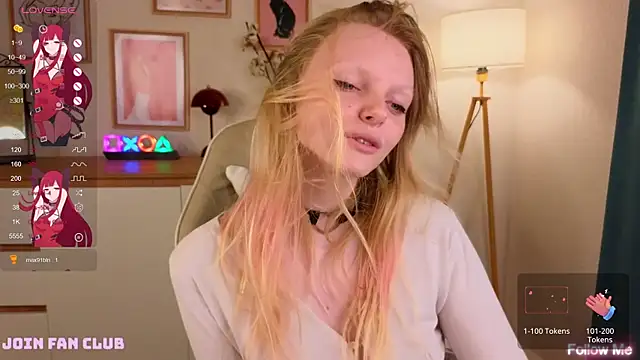 Snapshot of evangel1ne chatting on September 2025 09:31:02 PM evangel1ne online show from September 2025 09:31:02 PM