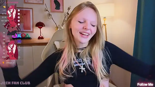 Snapshot of evangel1ne chatting on October 2025 08:17:02 PM evangel1ne online show from October 2025 08:17:02 PM