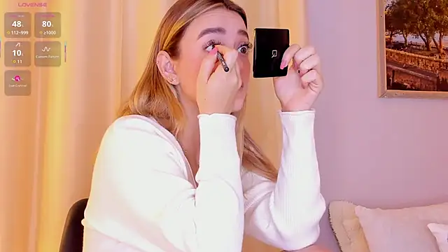 Assh lee  online show from December 2025 01:04:02 PM