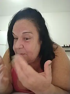 Yaya Mineira online show from May 2026 11:14:02 PM