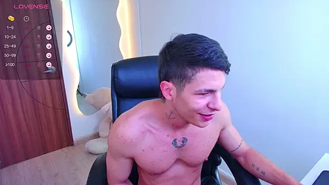 Snapshot of harrisoncuper chatting on October 2025 10:16:01 PM harrisoncuper online show from October 2025 10:16:01 PM