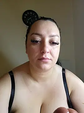 Snapshot of mihaelaa chatting on November 2025 06:24:02 AM mihaelaa online show from November 2025 06:24:02 AM