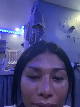 Snapshot of MaxxineMorenaTs chatting on December 2024 06:04:02 PM MaxxineMorenaTs online show from December 2024 06:04:02 PM