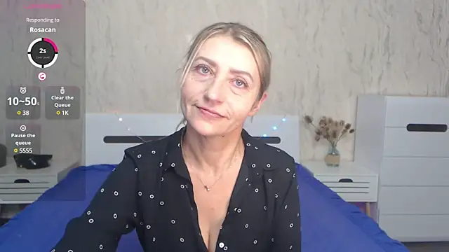 ZoeGrant online show from February 2025 07:05:02 PM