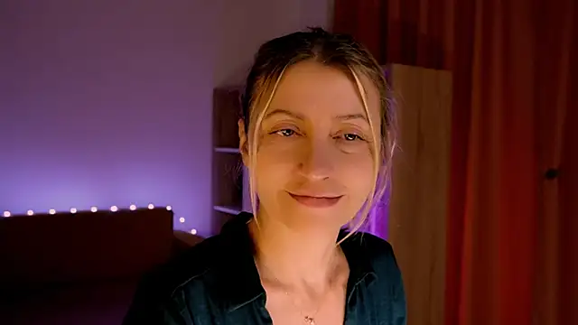 Snapshot of ZoeGrant chatting on April 2026 05:40:01 PM ZoeGrant online show from April 2026 05:40:01 PM