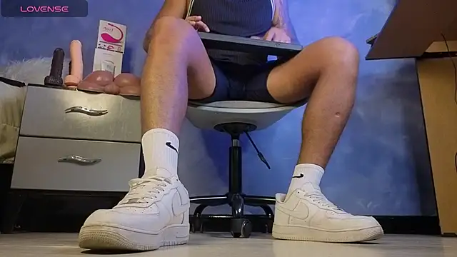 TomLover 12 online show from March 2026 12:29:01 AM