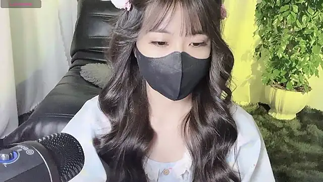 Mya Lee online show from December 2024 07:43:02 PM