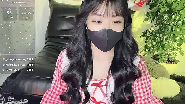 Mya Lee online show from December 2024 07:44:01 PM