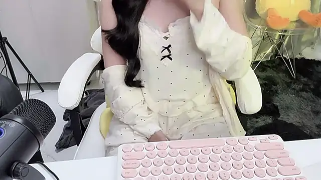 Mya Lee online show from January 2025 10:19:01 PM