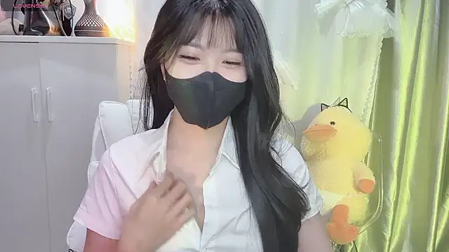 Mya Lee online show from February 2025 04:57:01 PM