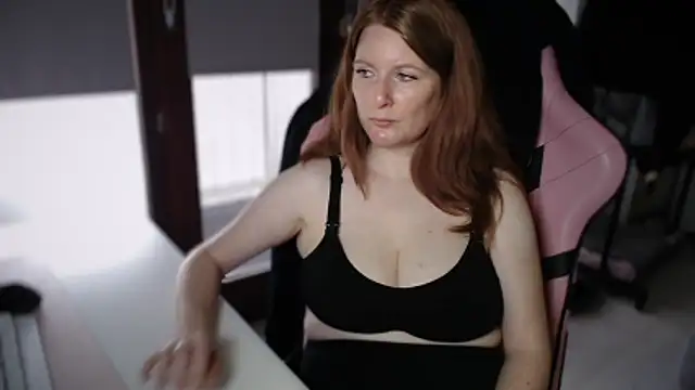 Snapshot of Exotic-Desire chatting on December 2025 08:42:02 AM Exotic-Desire online show from December 2025 08:42:02 AM