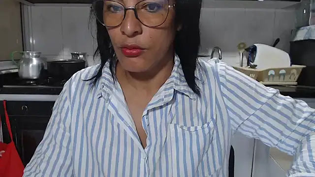 kateleyagrey online show from November 2025 12:00:02 PM