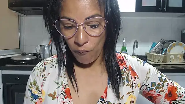 kateleyagrey online show from April 2026 03:53:01 PM