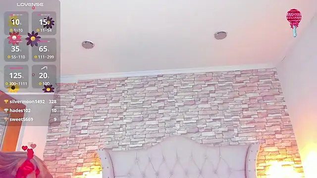 Snapshot of Lucia-sex chatting on February 2025 08:05:01 PM Lucia-sex online show from February 2025 08:05:01 PM