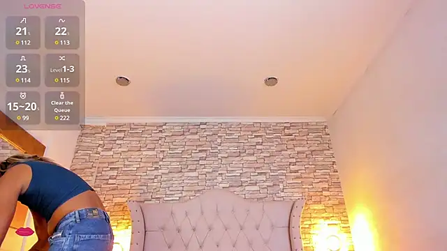 Snapshot of Lucia-sex chatting on March 2025 08:38:02 PM Lucia-sex online show from March 2025 08:38:02 PM