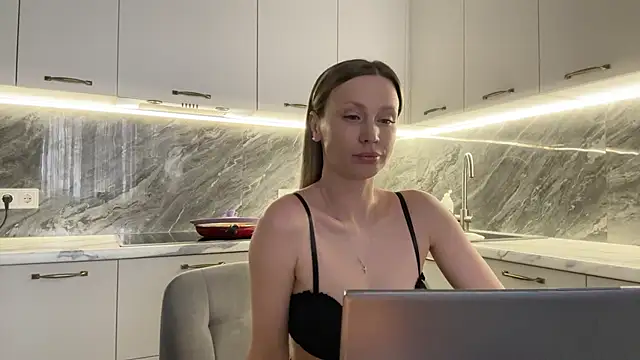 Alice Wonders online show from February 2025 09:15:02 AM