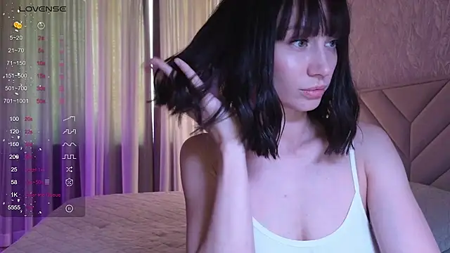 Alice Wonders online show from November 2025 06:35:01 AM